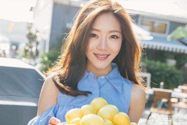 邓家佳老公:之前恩爱结婚的邓家佳突然宣布离婚，你觉得意外吗