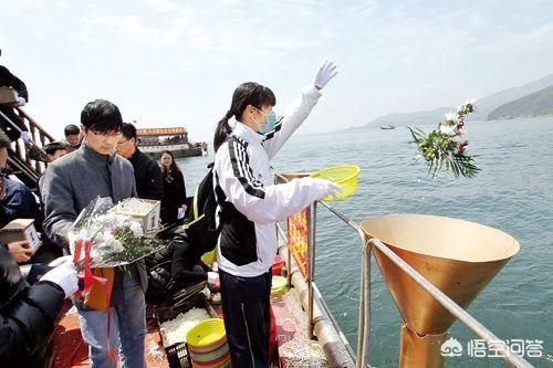 骨灰安放:现在推行火葬、海葬、深葬(骨灰)，深葬要怎样做，有什么限制