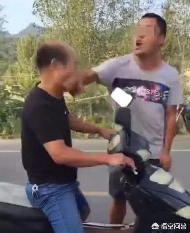 小学时被老师欺辱成年后复仇,做的对吗？
