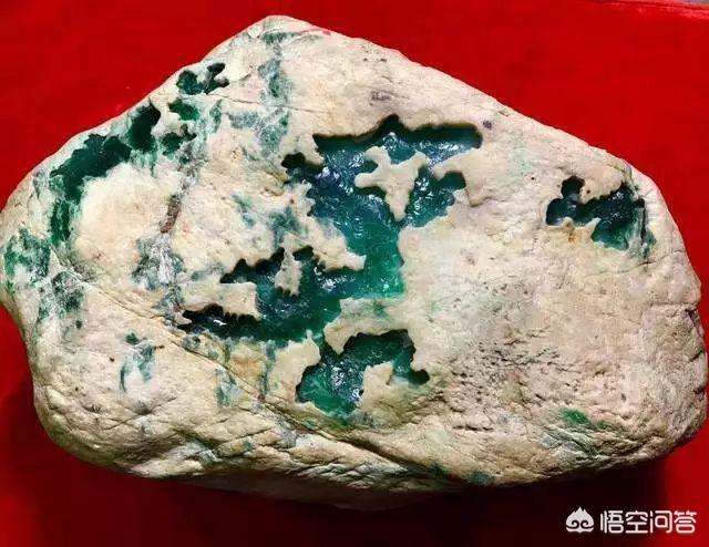 翡翠原石怎么鉴定好坏,如何根据原石皮壳特征判断翡翠内部好坏？