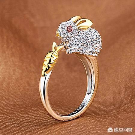 求婚戒指买什么好,浪漫的求婚戒指要如何选？