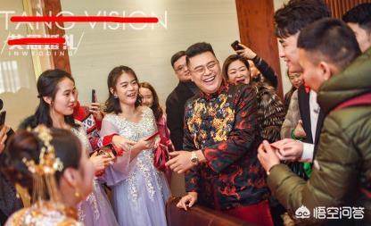 张云雷当伴郎，郭德纲、于谦、高峰到场祝贺，是谁的婚礼那么有排面？