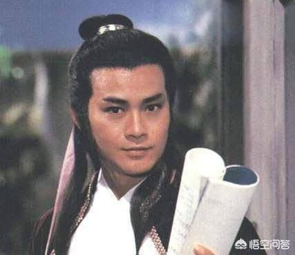 大家觉得老牌男神黎明和郑少秋相比,颜值巅峰时期谁更帅气?你怎么看？