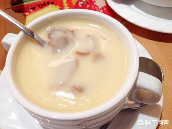 生牛骨的骨髓颜色:怎么做能不让牛骨汤发白？