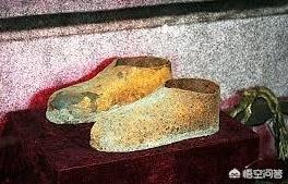罚女生骑三角木马:古代女人出轨下场有多惨？