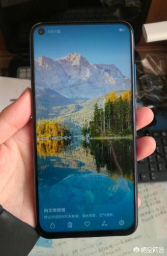 在荣耀v20与小米8之间,选哪个比较好？