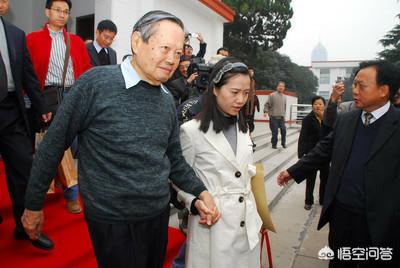 杨振宁翁帆:翁帆嫁大54岁的杨振宁是真的爱情吗？
