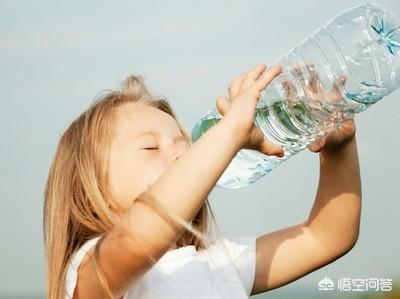 多喝水对人有什么好处,喝水很多到底好不好？喝水多会拉肚子吗？