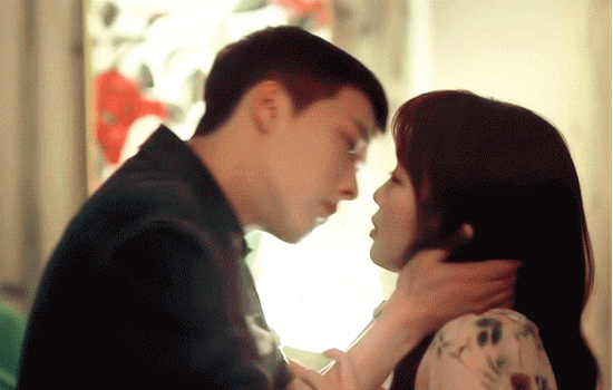 一男一女在一起最看重的是什么(女的找对象看重男的什么)