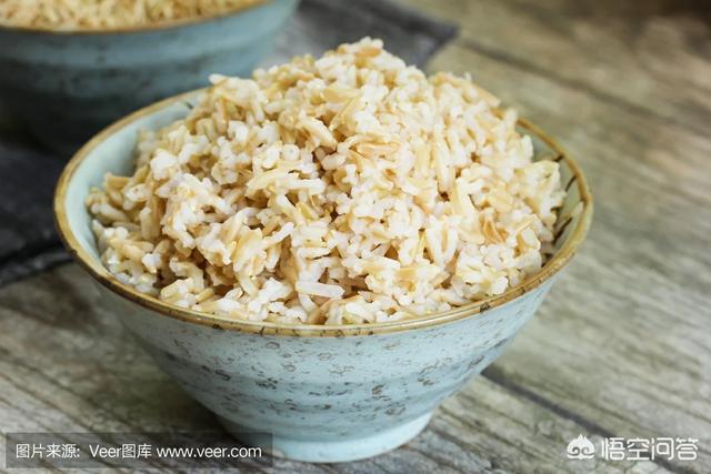 米饭和馒头哪个更充饥，吃面食与吃米饭哪个更养胃