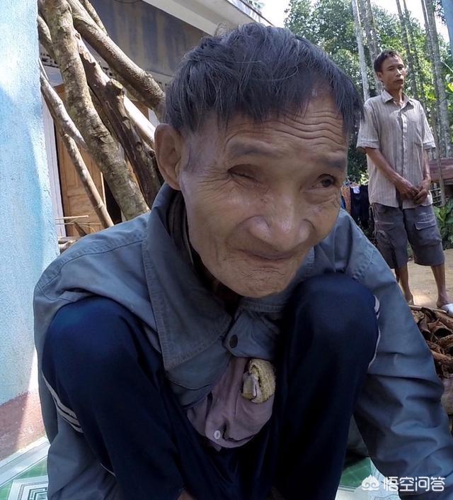 为什么孙子不迁爷爷的坟,孙子辈可否给爷爷，奶奶立碑？