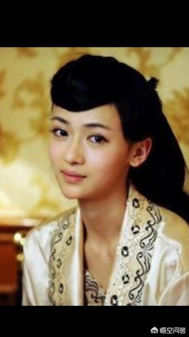 于正回应吴谨言演技:如何看待吴谨言走红后遭遇演技人品质疑，于正多次为她打抱不平？