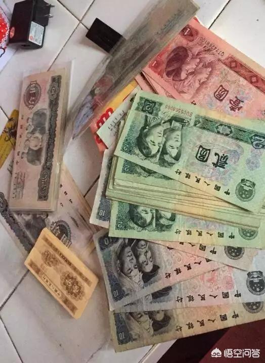 中国贫困家庭的年收入标准是多少钱？