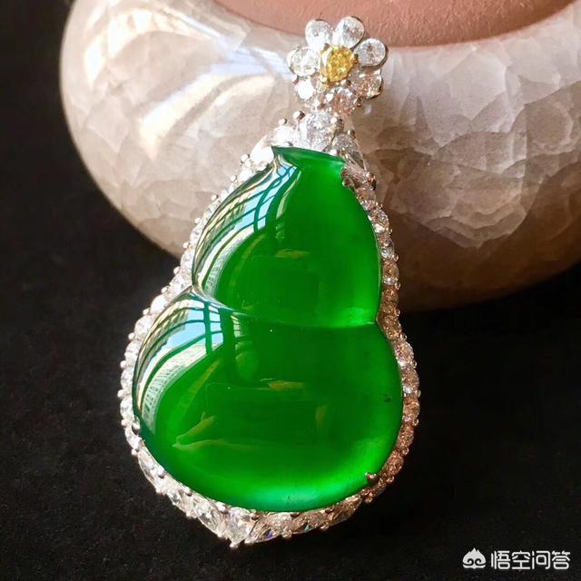 男士翡翠手镯图片,送男士翡翠，应该怎样选？