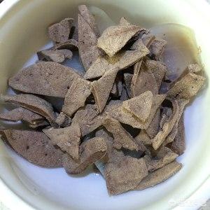 婴儿吃鸡肝有什么好处:鸡肝对婴儿有什么好处 鸡肝的功效与作用是什么？