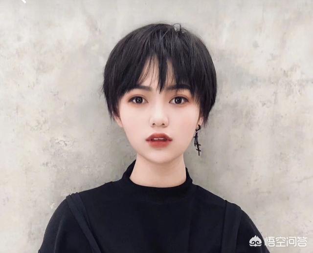阿姨压一压:苏东坡的“一树梨花压海棠”是什么意思如何赏析