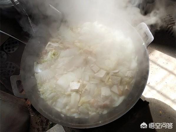农村大锅菜真的好吃吗，有人说城市人都喜欢吃农村的大锅菜，为什么呢