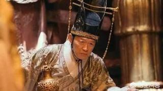 崇祯在登基的时候为什么要赐给魏忠贤的侄子魏良卿和侄孙魏鹏翼铁券丹书呢？