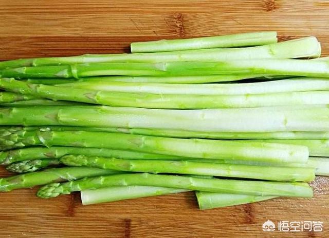风来客牛肉味营养骨:面馆里的面汤是用添加剂勾兑的吗？用的什么？