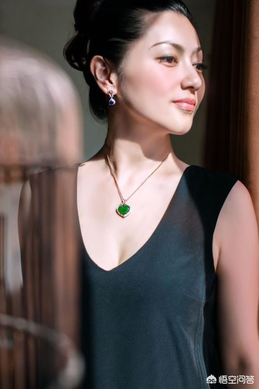 三种女人不适合戴玉,三十岁以上的女人，适合佩戴玉饰吗？