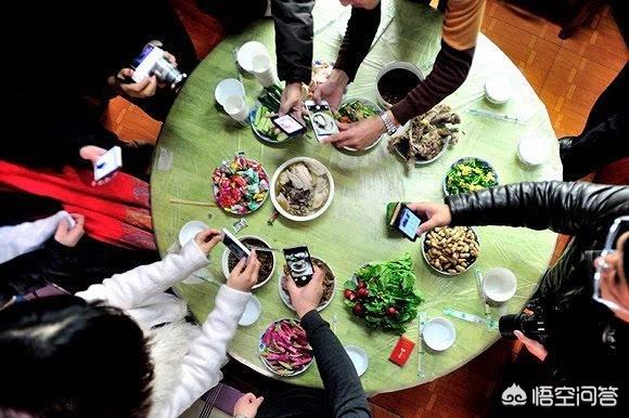 昆莱小雪人 刷小艺:东北人是怎样生活的，平时是吃些什么食物，冬天又是怎么过？