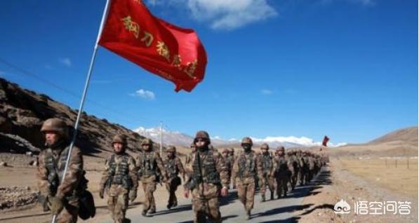 厕所野战:一个全副武装的士兵，如何在不解除武装的前提下上厕所？