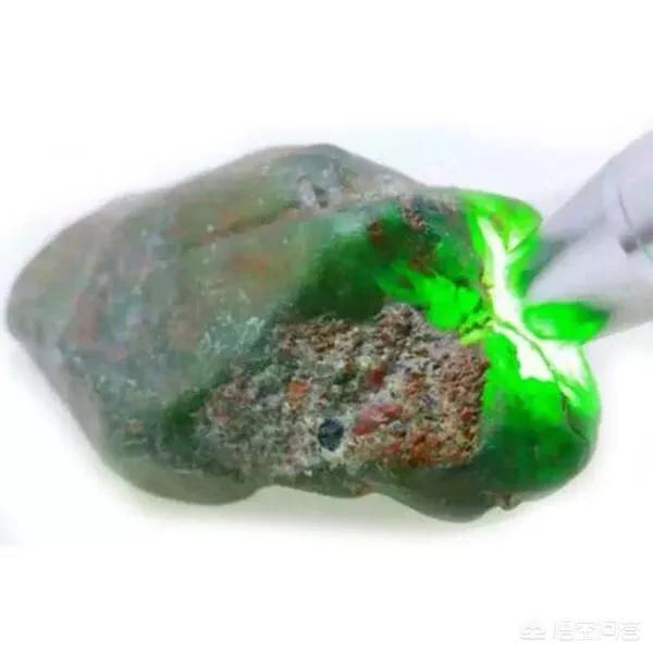 怎么看原石里面有玉,怎么看原石里面有没有翠？