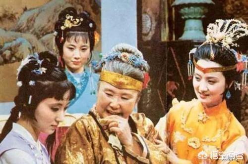 凤姐的资料:《红楼梦》鸳鸯为什么替凤姐说话？她们的关系好吗？