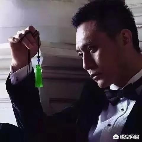 佩戴翡翠有什么讲究,如何佩戴翡翠才能显得有格调？