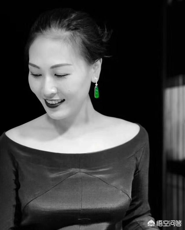 翡翠证书怎么看值不值钱,怎样分辨翡翠成品的价值？