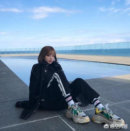 最近流行起了老爹鞋,到底什么叫老爹鞋,怎么搭配更潮流？