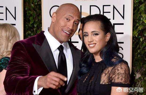 巨石强森wwe:巨石强森是WWE历史上最伟大的双栖巨星么？
