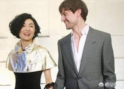 张曼玉照片:电影《青蛇》两大主演王祖贤张曼玉现状如何？