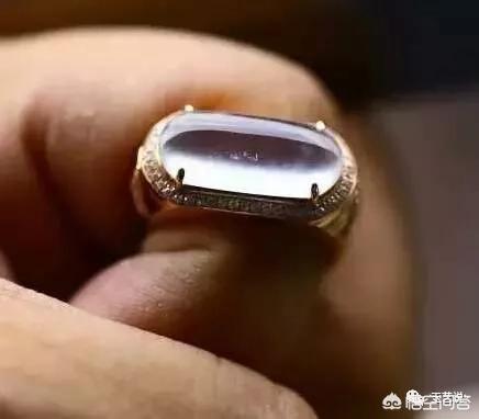 玉镯可以修复吗,玉镯断成3截，有办法补救吗？