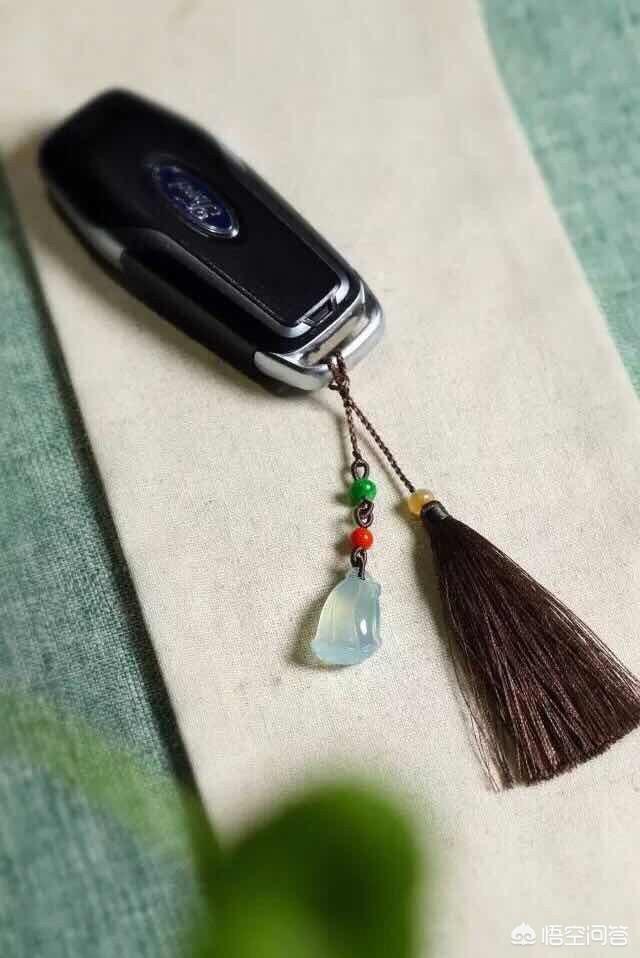 男士翡翠手镯图片,送男士翡翠，应该怎样选？