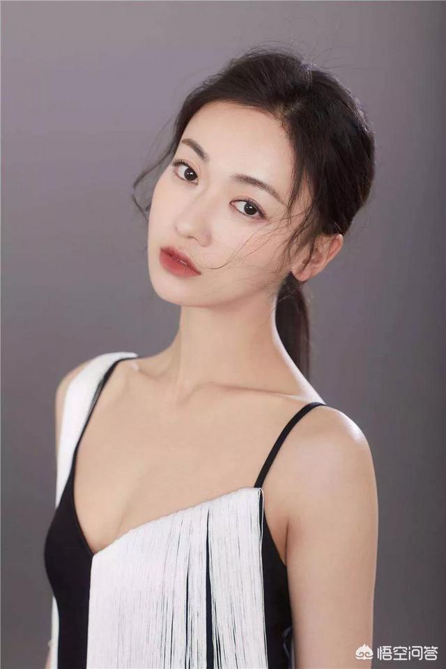 于正回应吴谨言演技:吴谨言为何一直受到编剧于正的力捧？