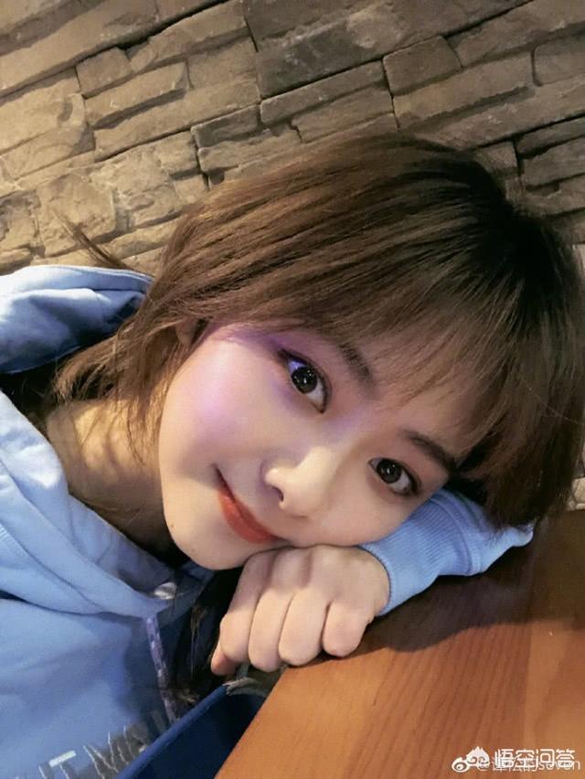 谭松韵母亲:谭松韵妈妈车祸去世，媒体该不该报道？为什么？