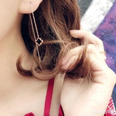 今年流行什么黄金首饰,2019年的饰品店流行什么？