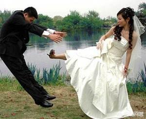 女方父母婚前全款买的房子,男方可以要求加名字吗？