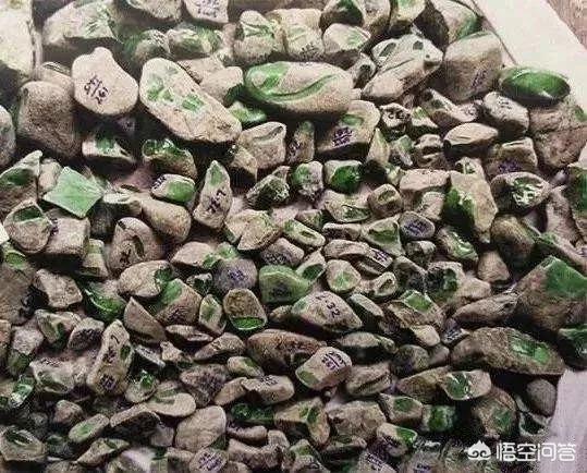 各场口翡翠原石特点,后江场口翡翠原石有些什么特点？