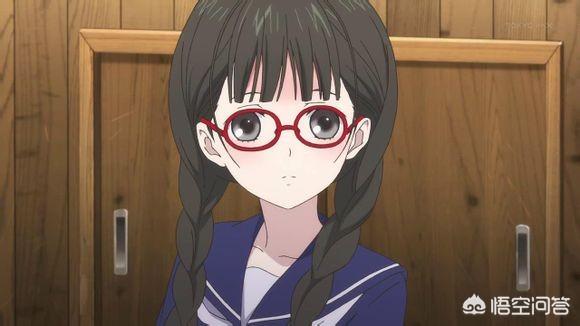 动漫中有哪些女生摘下眼镜后很有反差萌