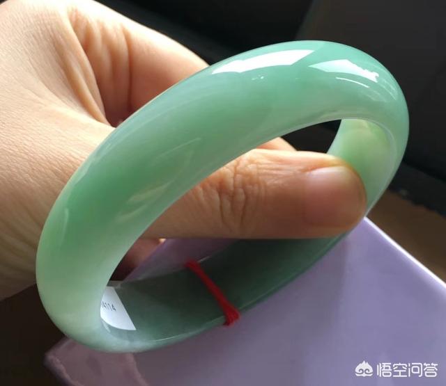 一万元糯冰种翡翠图片,一万左右翡翠值得收藏吗？