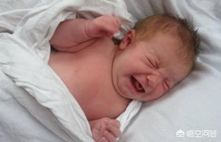 宝宝为什么睡觉之前都要哭，宝宝为什么睡觉之前都要哭