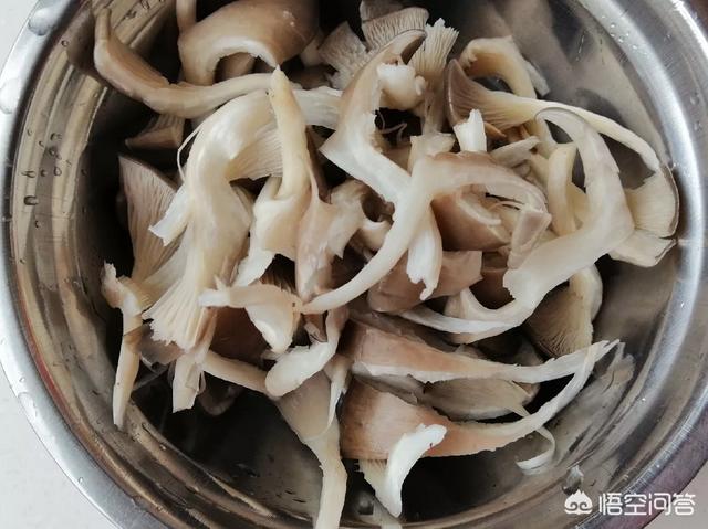 椒盐平菇怎么做好吃，干炸鲜蘑需要几步做好怎么做更好吃