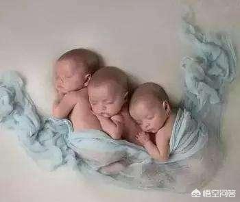王小玮大肚孕照:等有钱再生孩子好还是趁年轻赶紧生比较好？