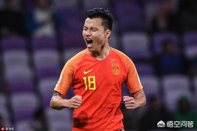 郜林王晨:国足2-1逆转泰国闯入亚洲杯八强，郜林是发挥最好的球员吗