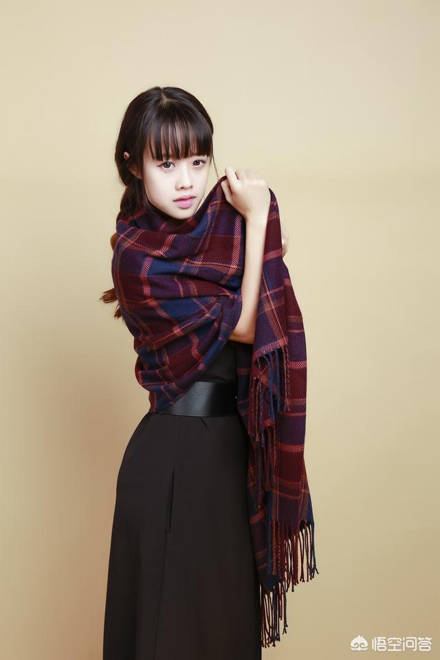 微信唯美背影图片:如何给女神拍出迷人的背影？(女神的图片背影)
