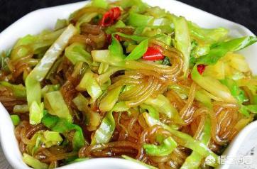 炒包菜的家常做法,如何做出好吃的粉条炒包菜？