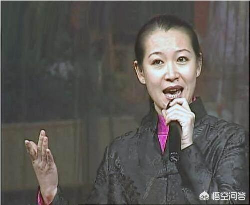 马丽娟年龄:马丽娟嫁给赵本山25年却鲜少露面, 如今52岁的她长成这样？