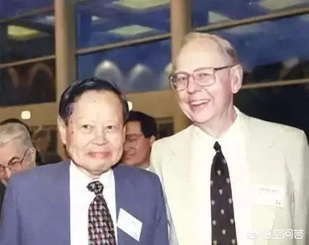 杨振宁介绍简介:杨振宁在全世界的物理科学家中是什么地位？